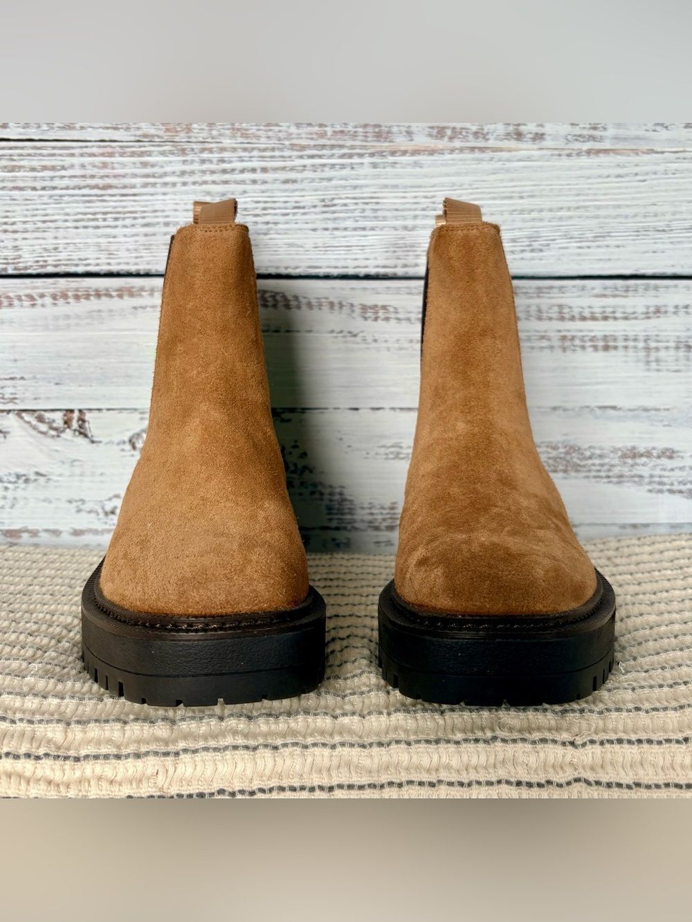Sam Edelman Laguna Weatherproof Chelsea Boots Womens 7.5 Tan Suede Lug Sole NWOB - Picture 4 of 15